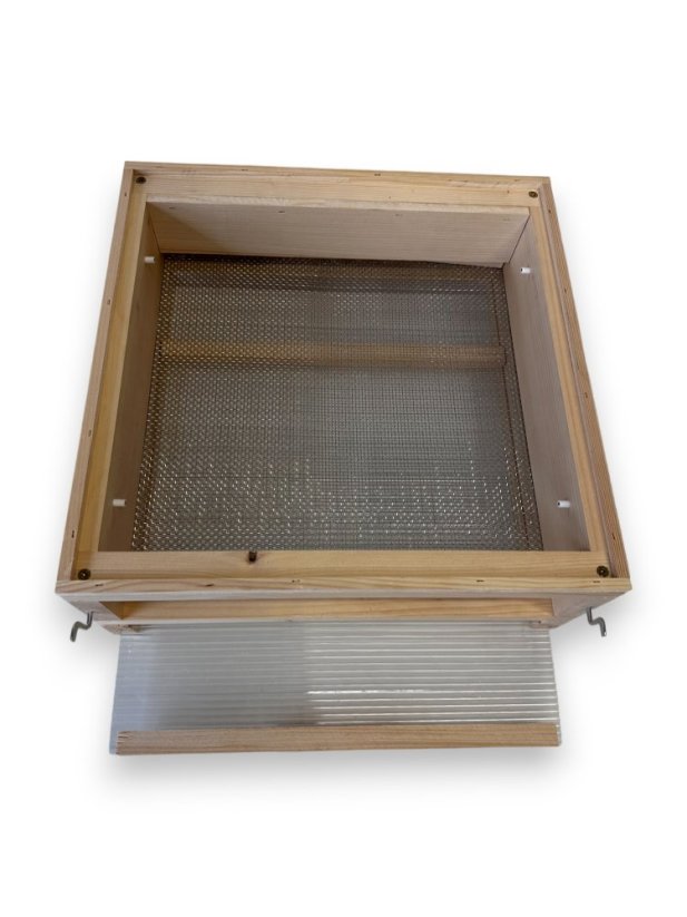 Varroa dno celodřevěný úl